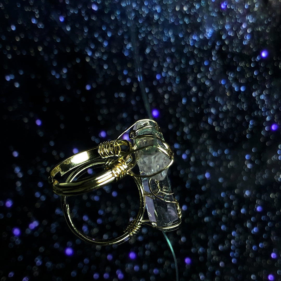 The Emotional Healer - Crystal Point Ring